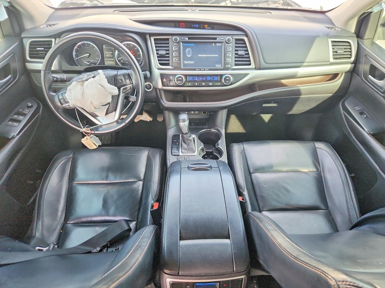 2017 TOYOTA HIGHLANDER XLE photo 8