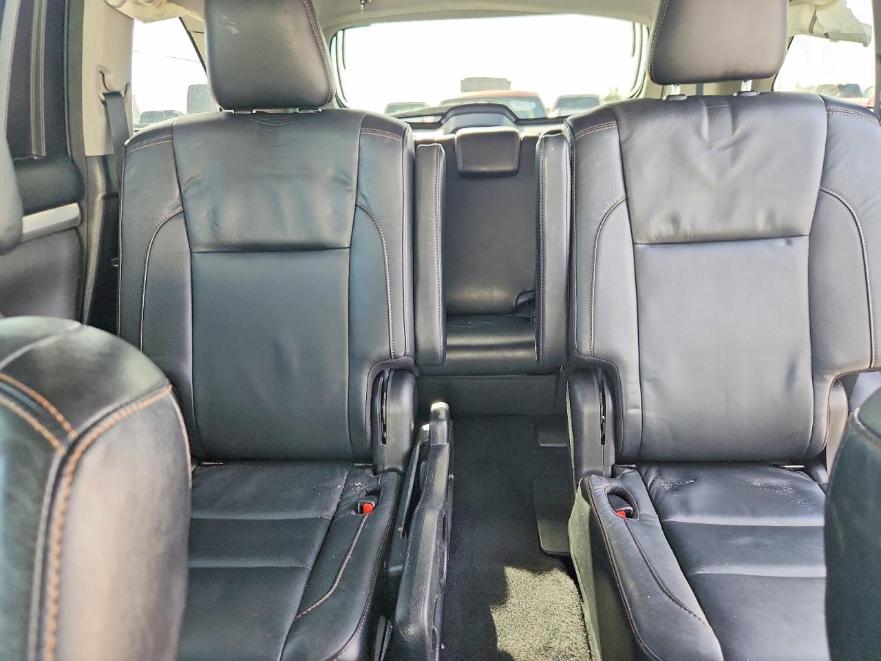 2017 TOYOTA HIGHLANDER XLE photo 10