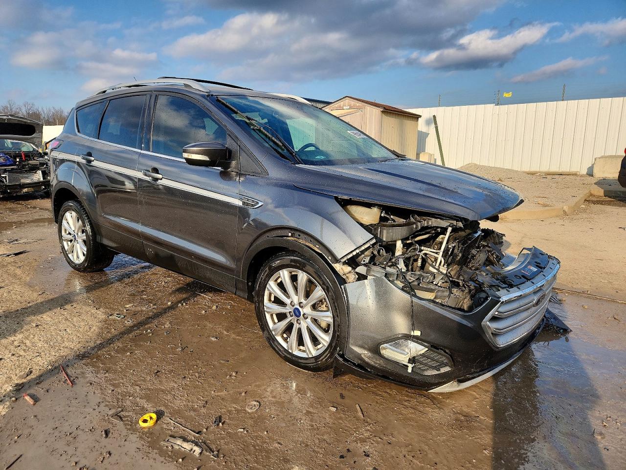2017 FORD ESCAPE TITANIUM photo 4
