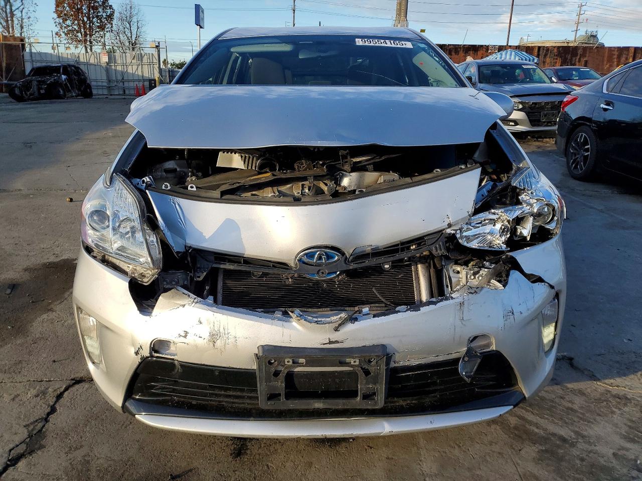 2015 TOYOTA PRIUS photo 5