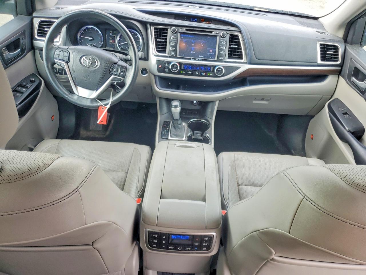 2016 TOYOTA HIGHLANDER LIMITED photo 8