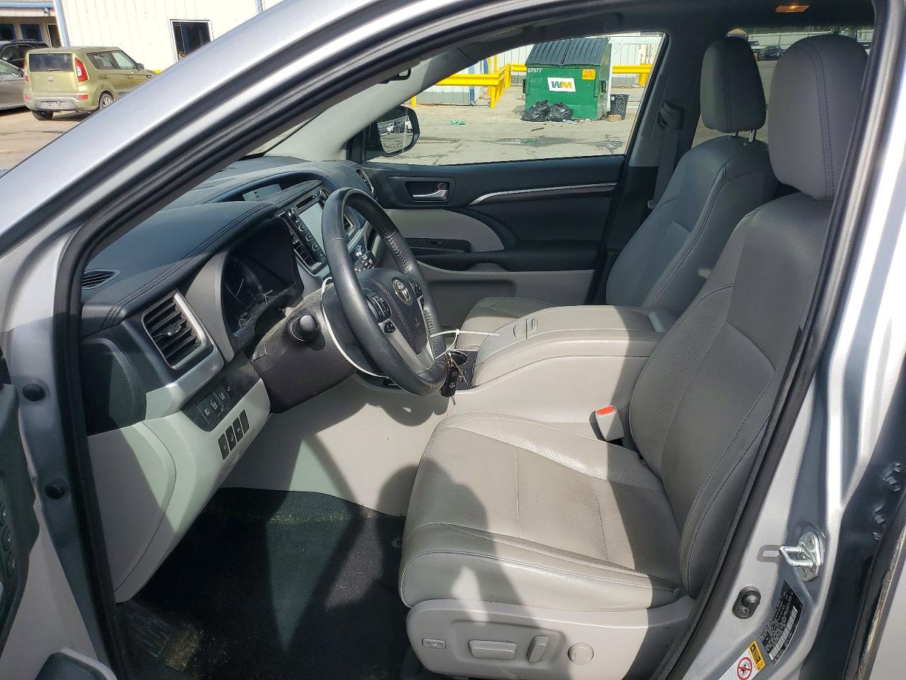 2016 TOYOTA HIGHLANDER LIMITED photo 7