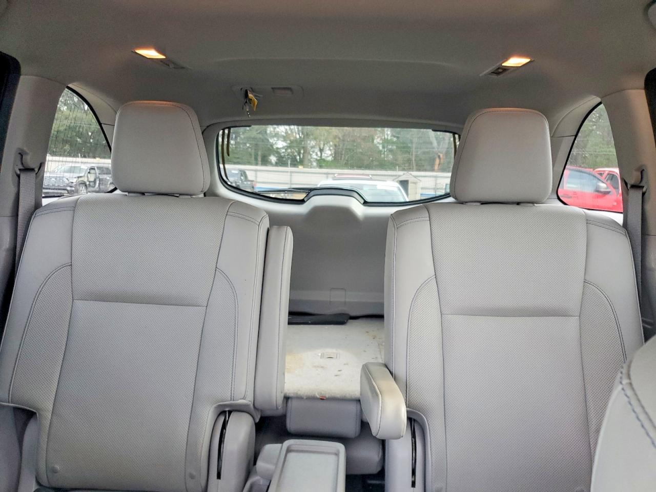 2016 TOYOTA HIGHLANDER LIMITED photo 10