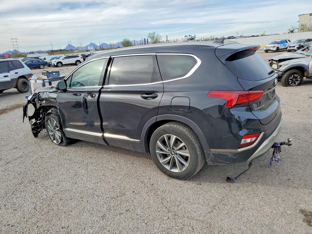 2019 HYUNDAI SANTA FE SEL photo 2