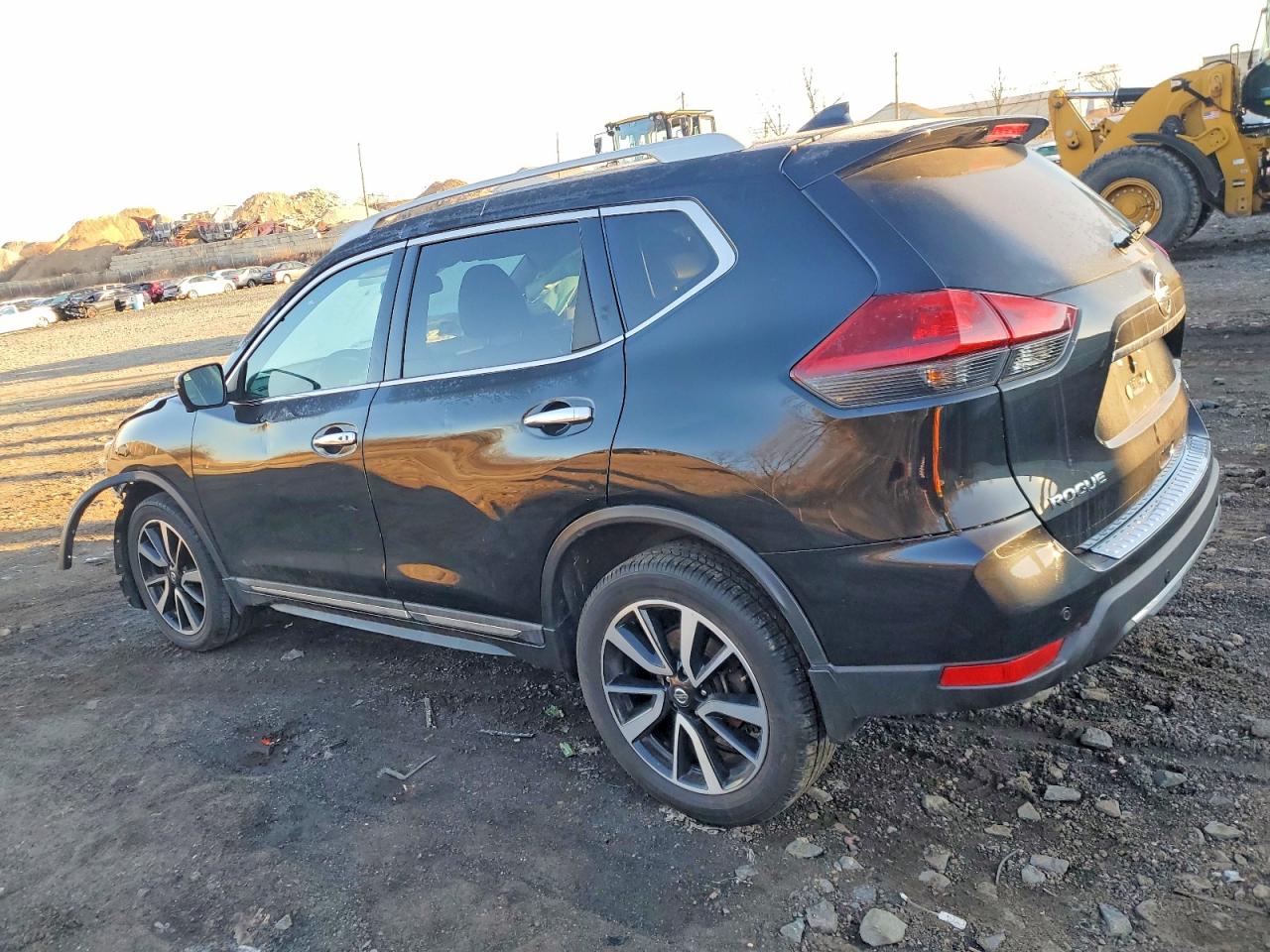 2019 NISSAN ROGUE S photo 2