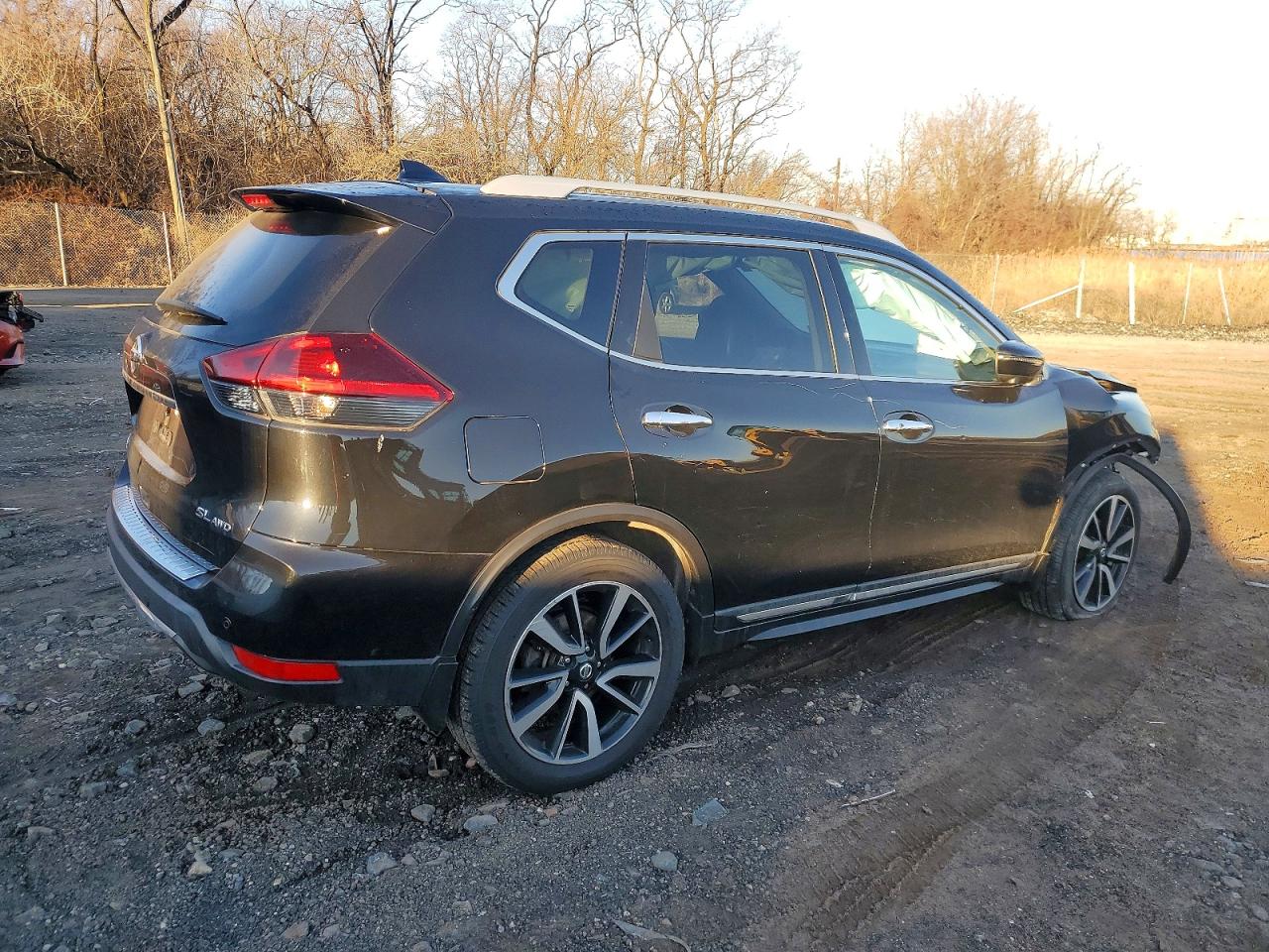 2019 NISSAN ROGUE S photo 3