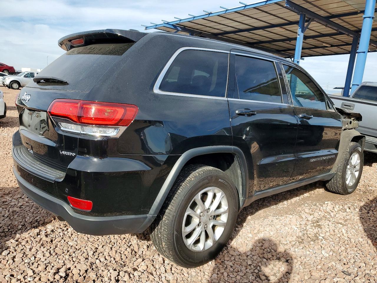 2022 JEEP GRAND CHEROKEE LAREDO E photo 3