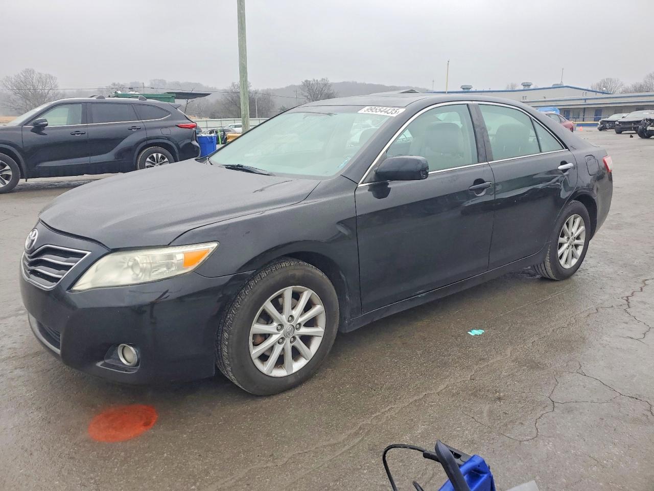 2011 TOYOTA CAMRY