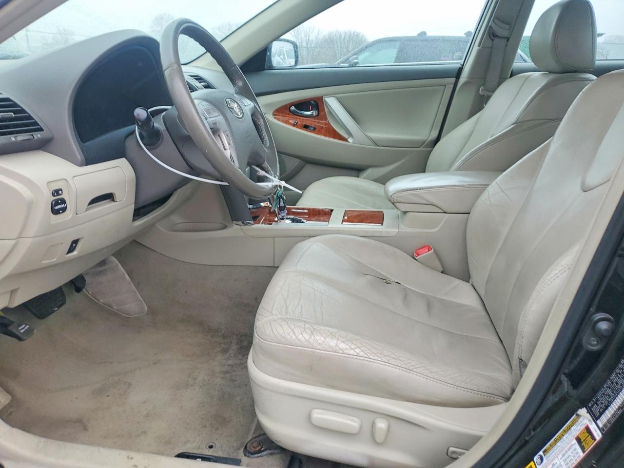 2011 TOYOTA CAMRY BASE photo 7