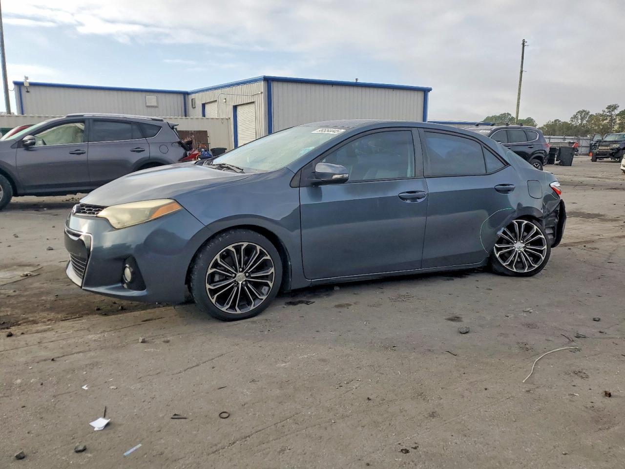 2015 TOYOTA COROLLA