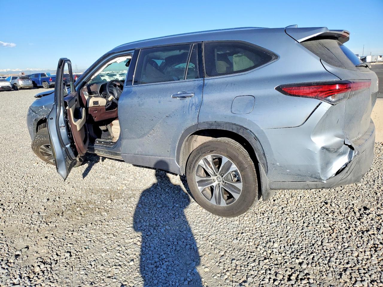 2021 TOYOTA HIGHLANDER HYBRID XLE photo 2