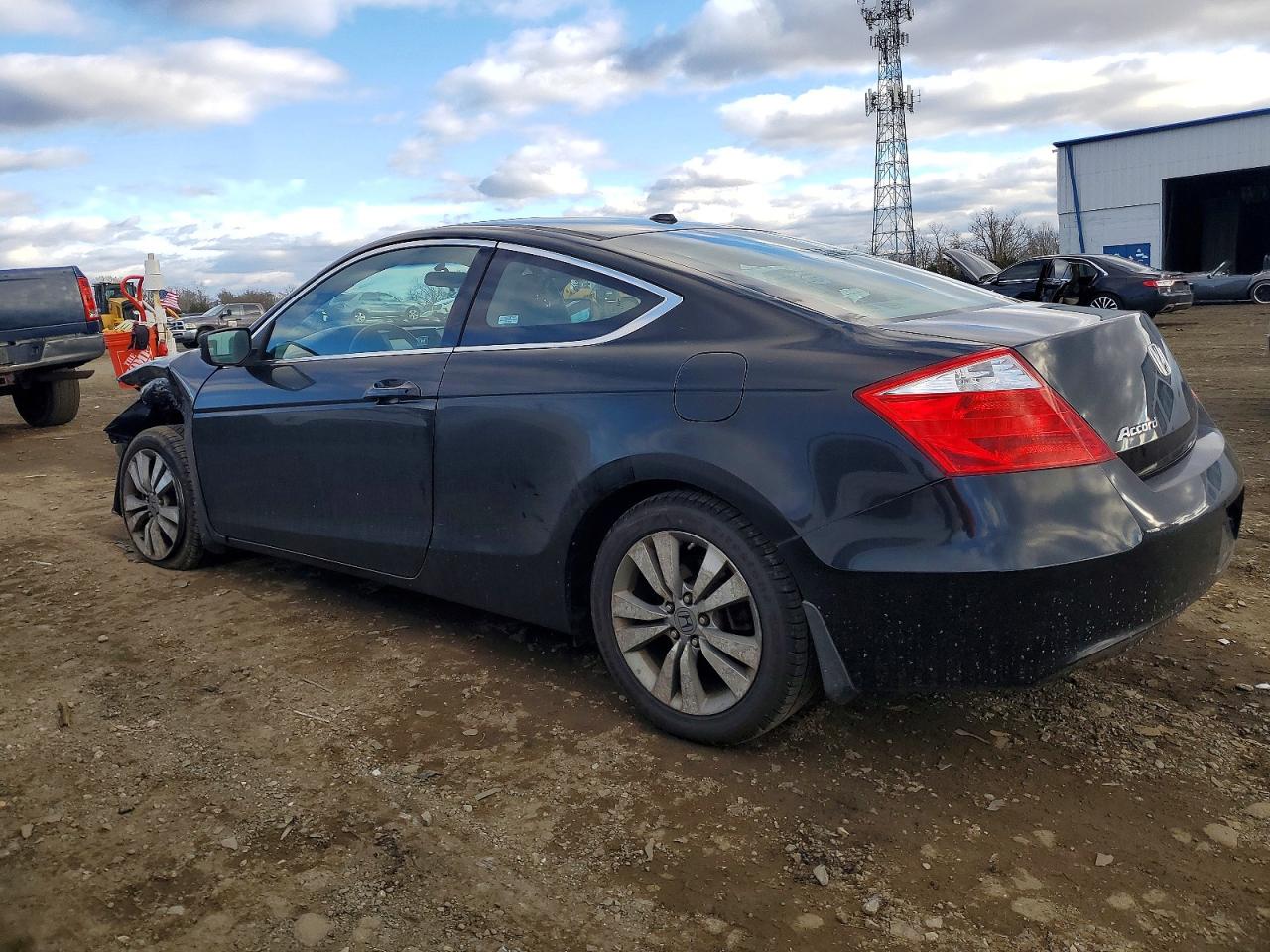 2010 HONDA ACCORD EXL photo 2