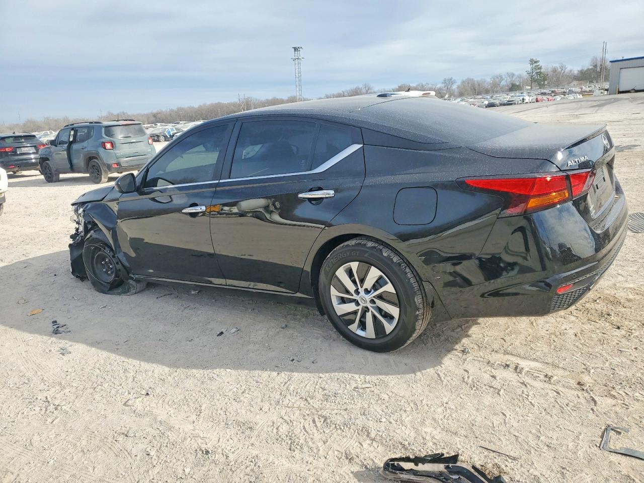 2025 NISSAN ALTIMA S photo 2