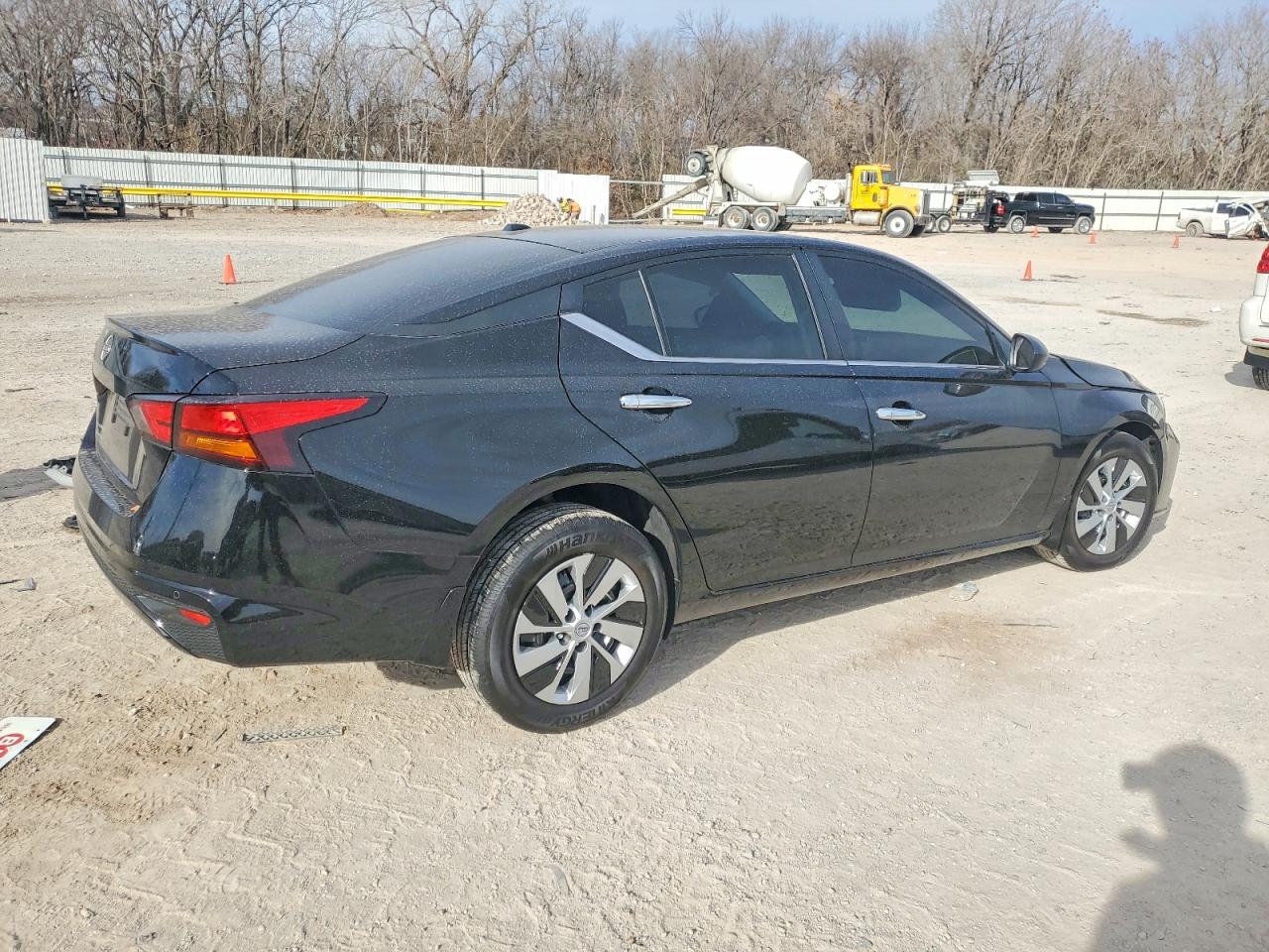 2025 NISSAN ALTIMA S photo 3