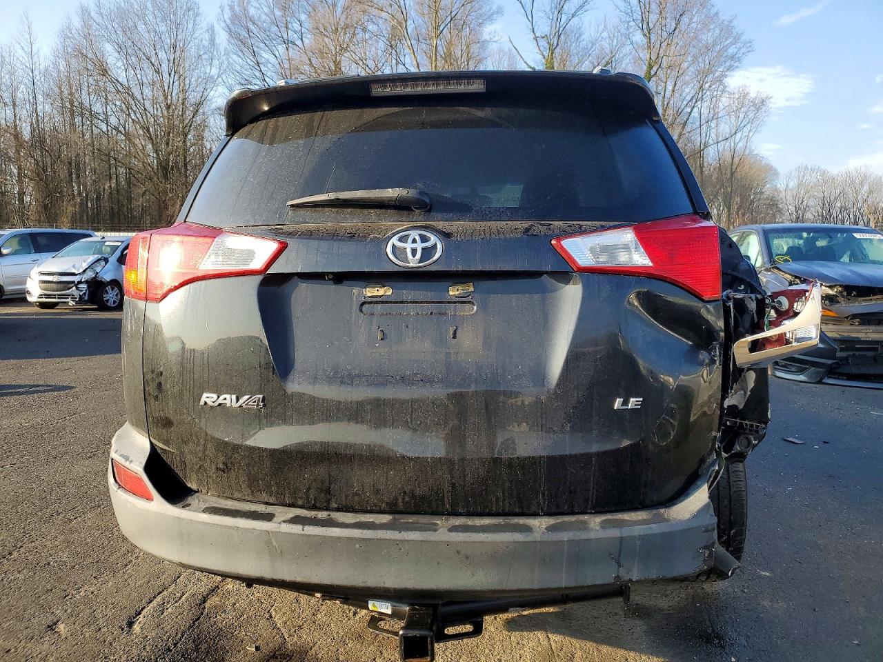 2015 TOYOTA RAV4 LE photo 6
