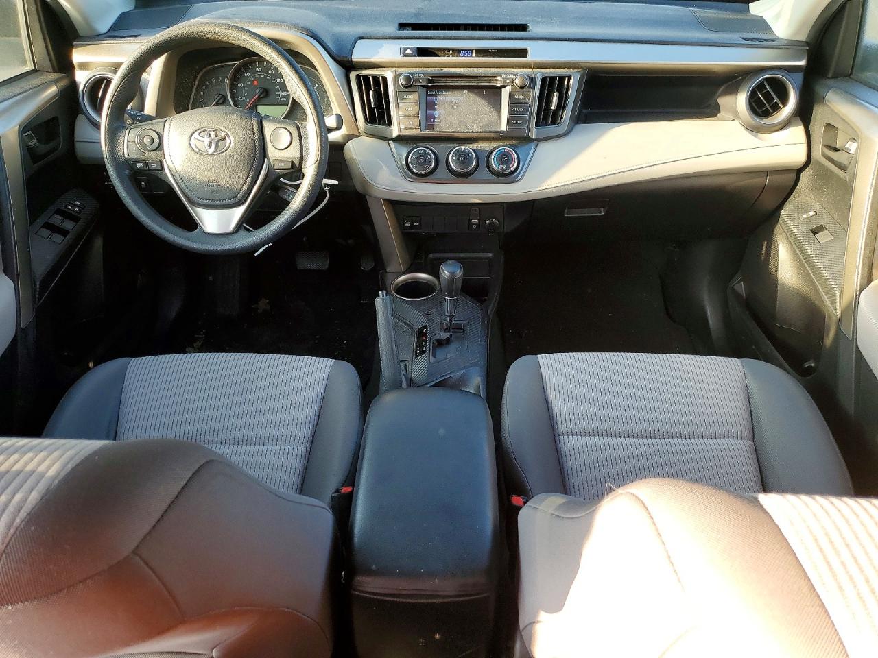 2015 TOYOTA RAV4 LE photo 8