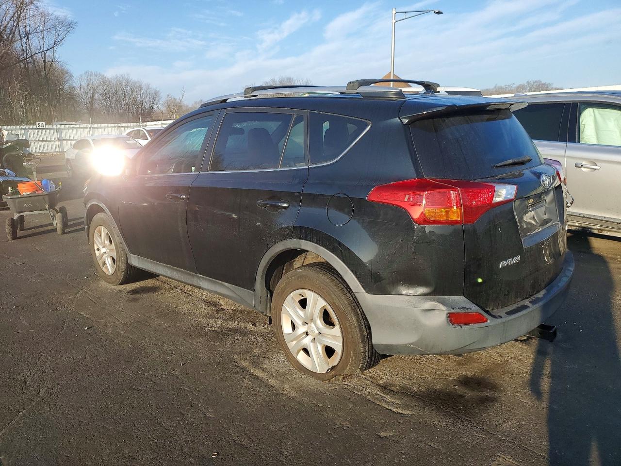 2015 TOYOTA RAV4 LE photo 2