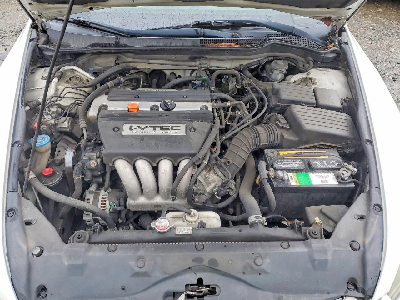 2004 HONDA ACCORD LX photo 11