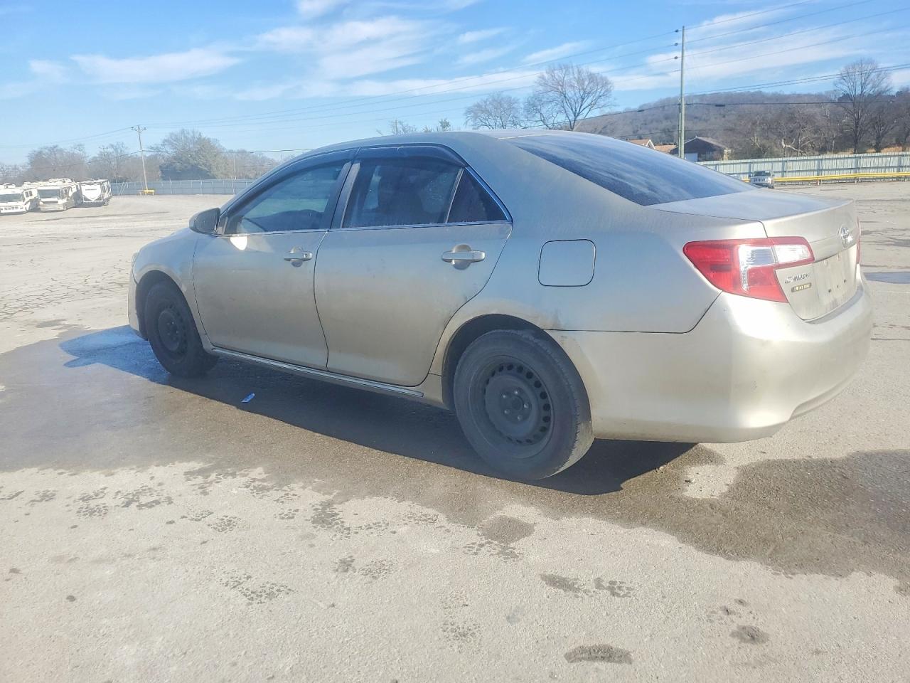 2013 TOYOTA CAMRY L photo 2