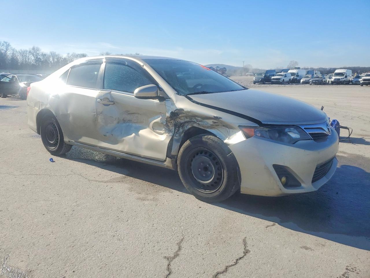 2013 TOYOTA CAMRY L photo 4