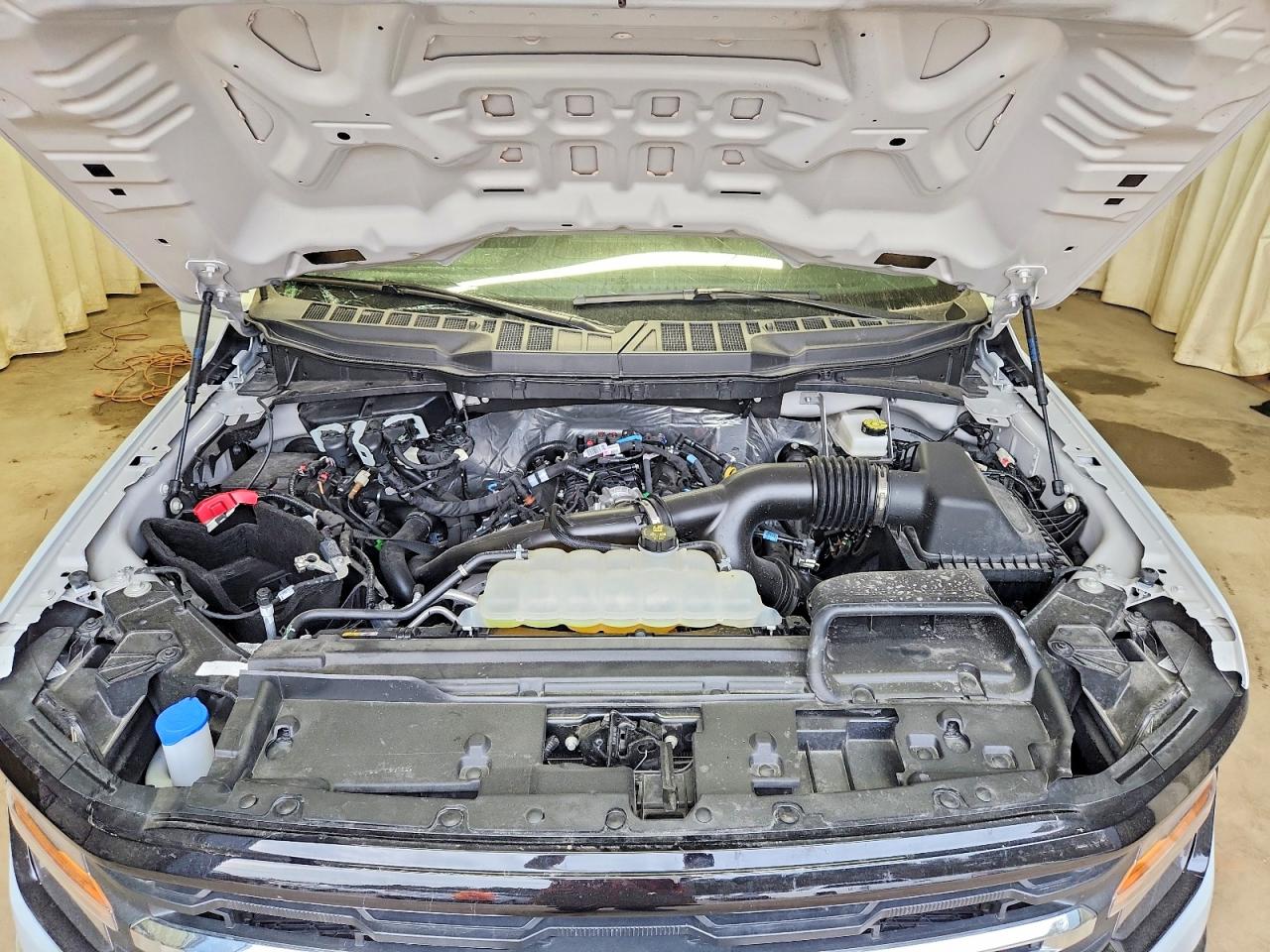 2025 FORD F150 XLT photo 11