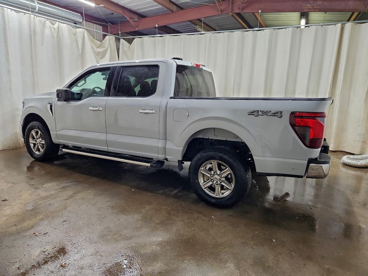 2025 FORD F150 XLT photo 2
