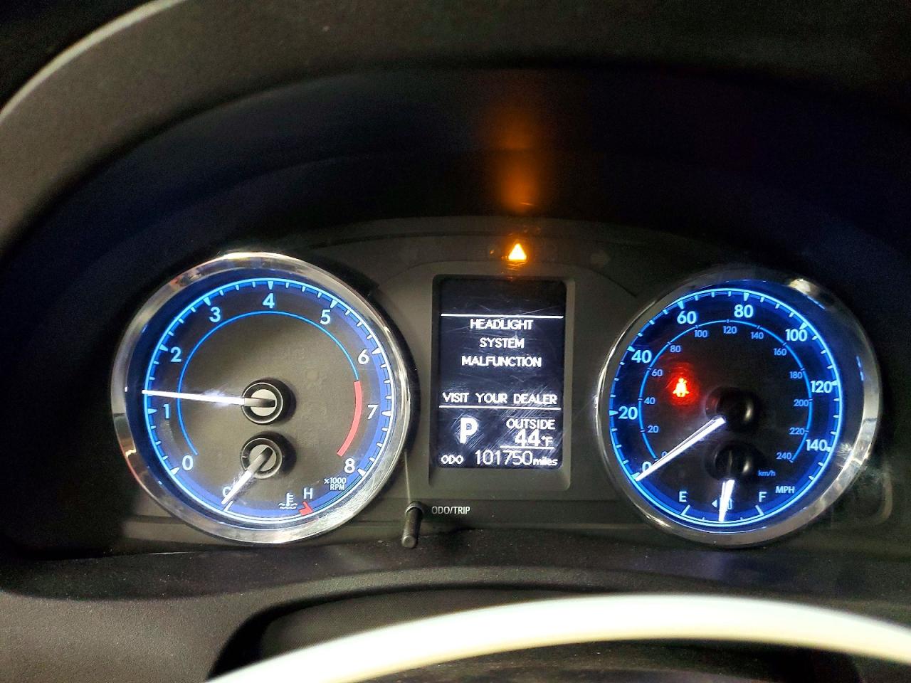 2017 TOYOTA COROLLA photo 9