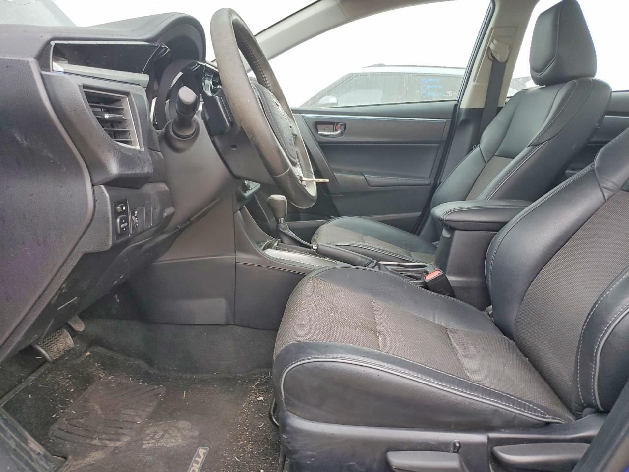 2015 TOYOTA COROLLA L photo 7