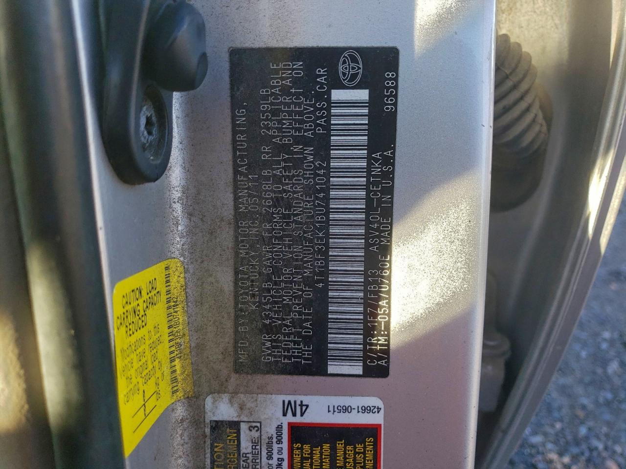2011 TOYOTA CAMRY BASE photo 12
