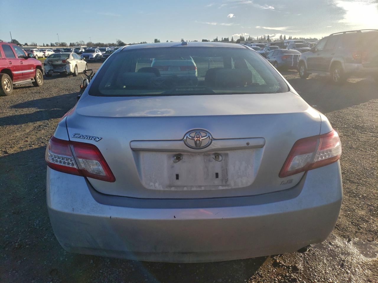 2011 TOYOTA CAMRY BASE photo 6