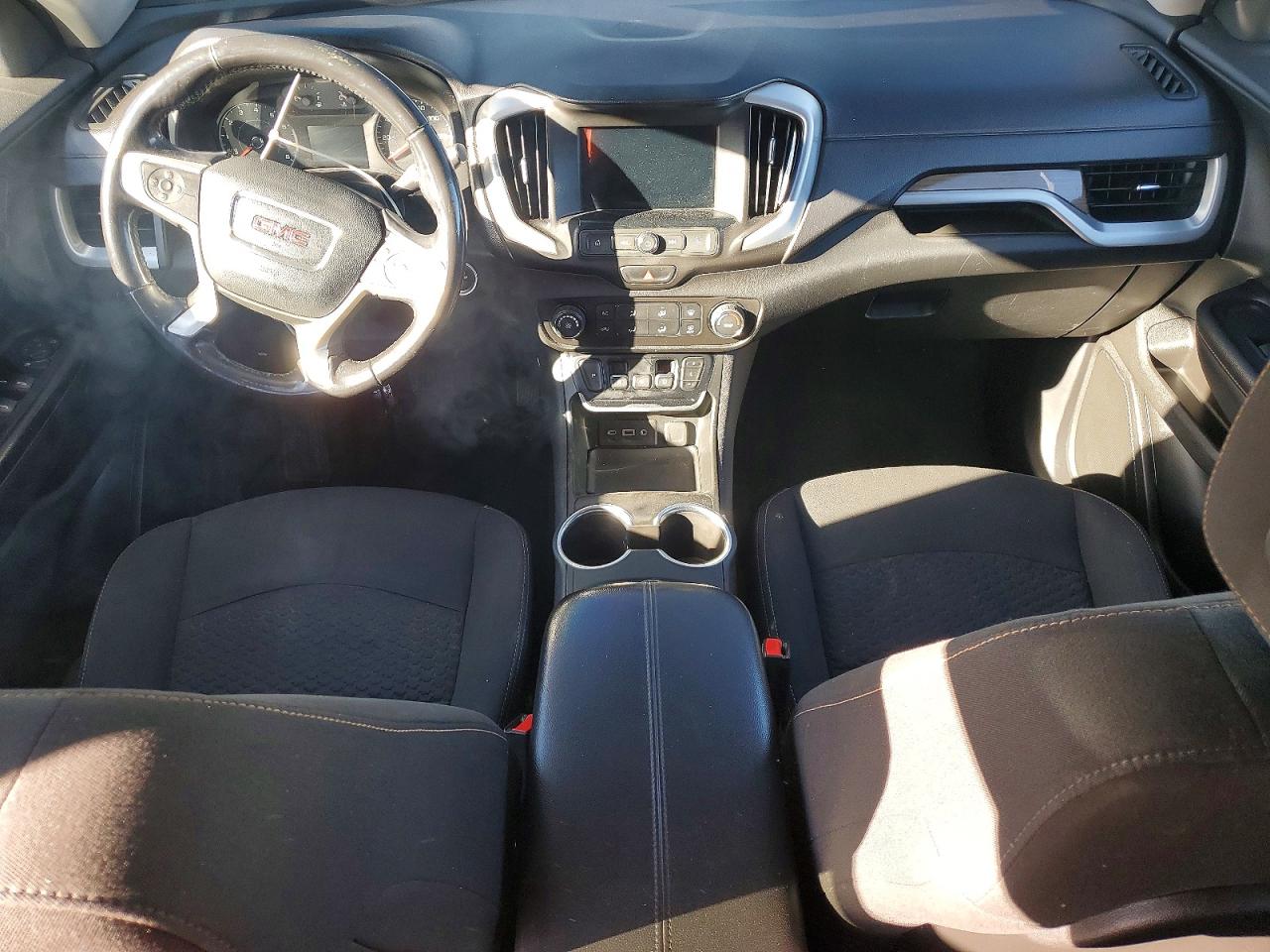 2018 GMC TERRAIN SLE photo 15