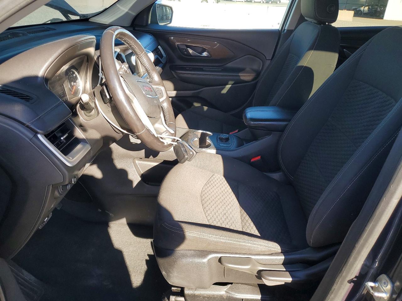 2018 GMC TERRAIN SLE photo 13