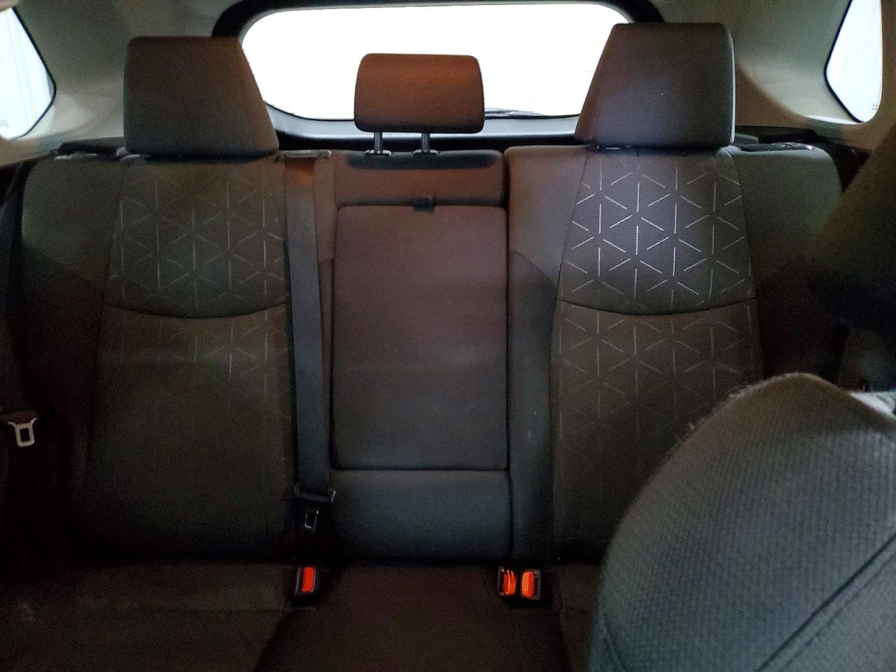 2021 TOYOTA RAV4 XLE photo 10