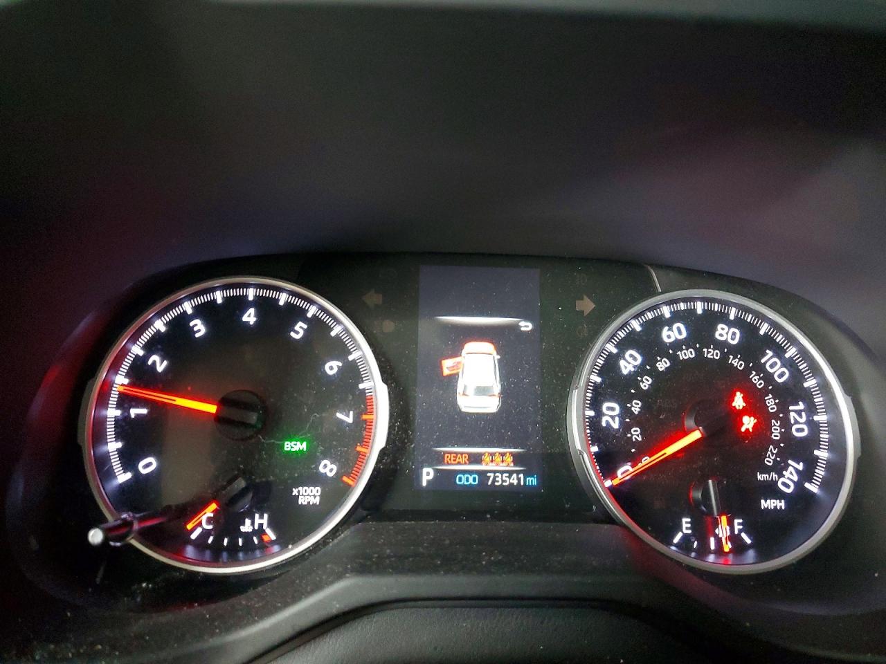 2021 TOYOTA RAV4 XLE photo 9