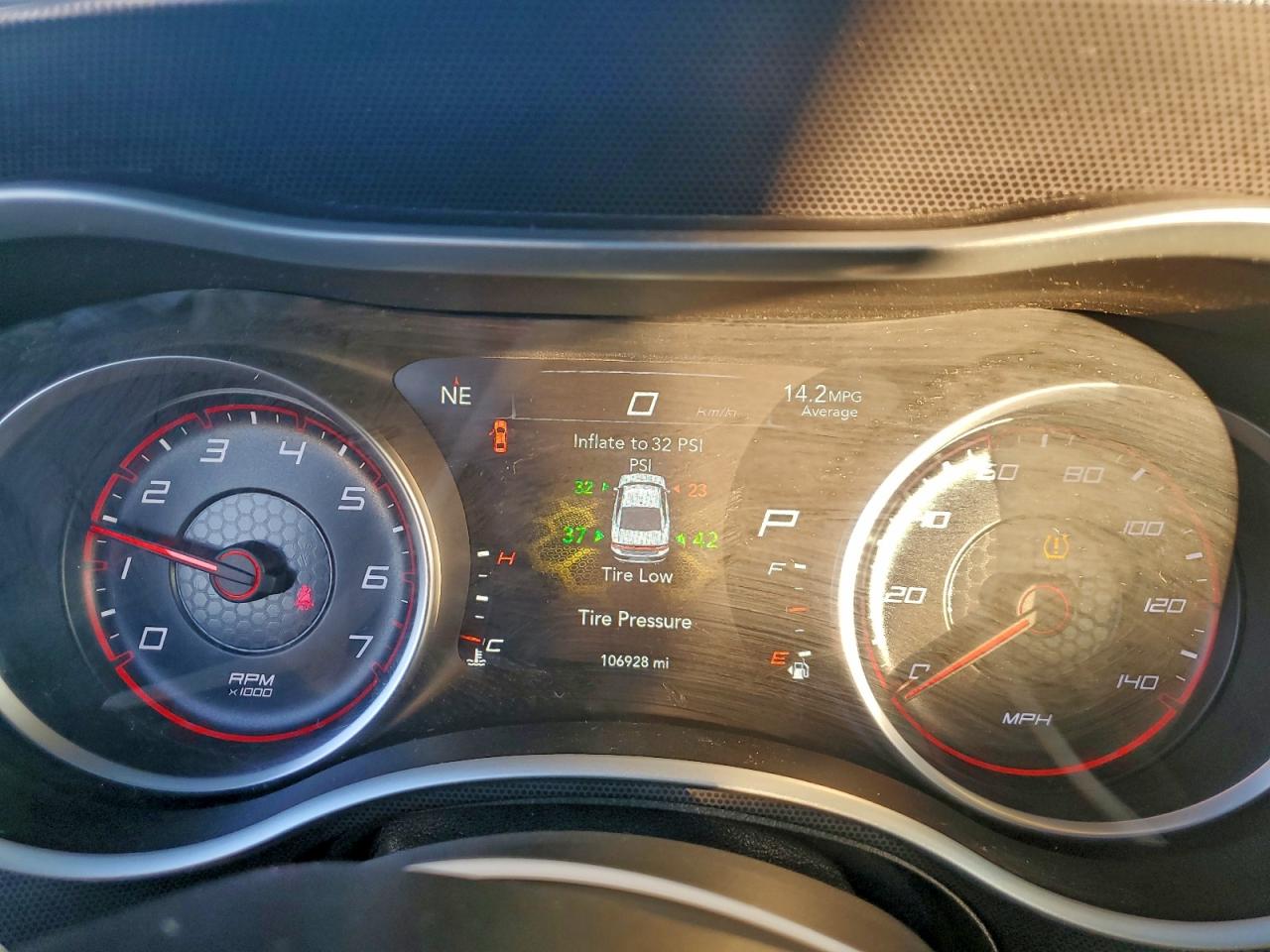 2016 DODGE CHARGER SXT photo 9