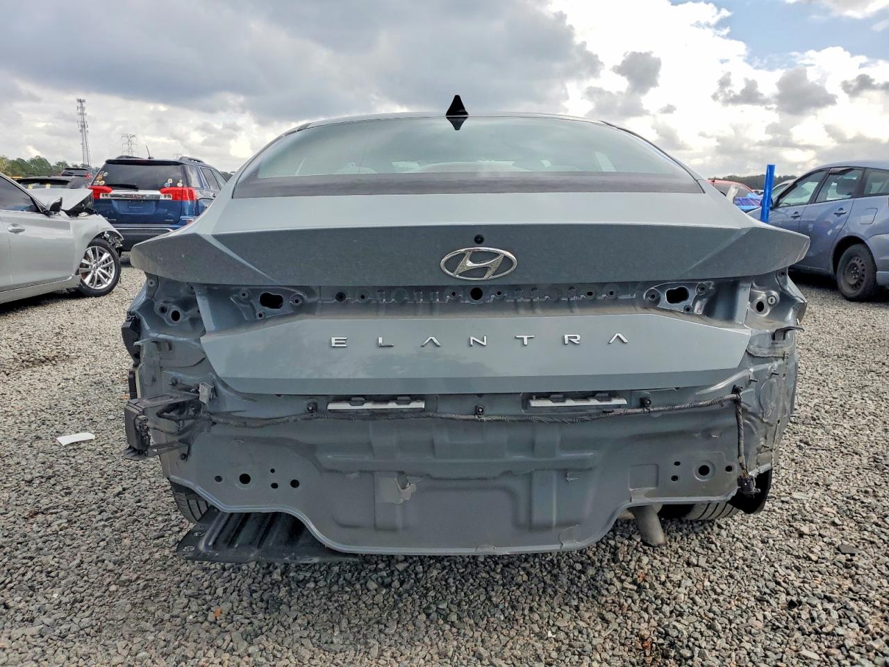 2021 HYUNDAI ELANTRA SE photo 6