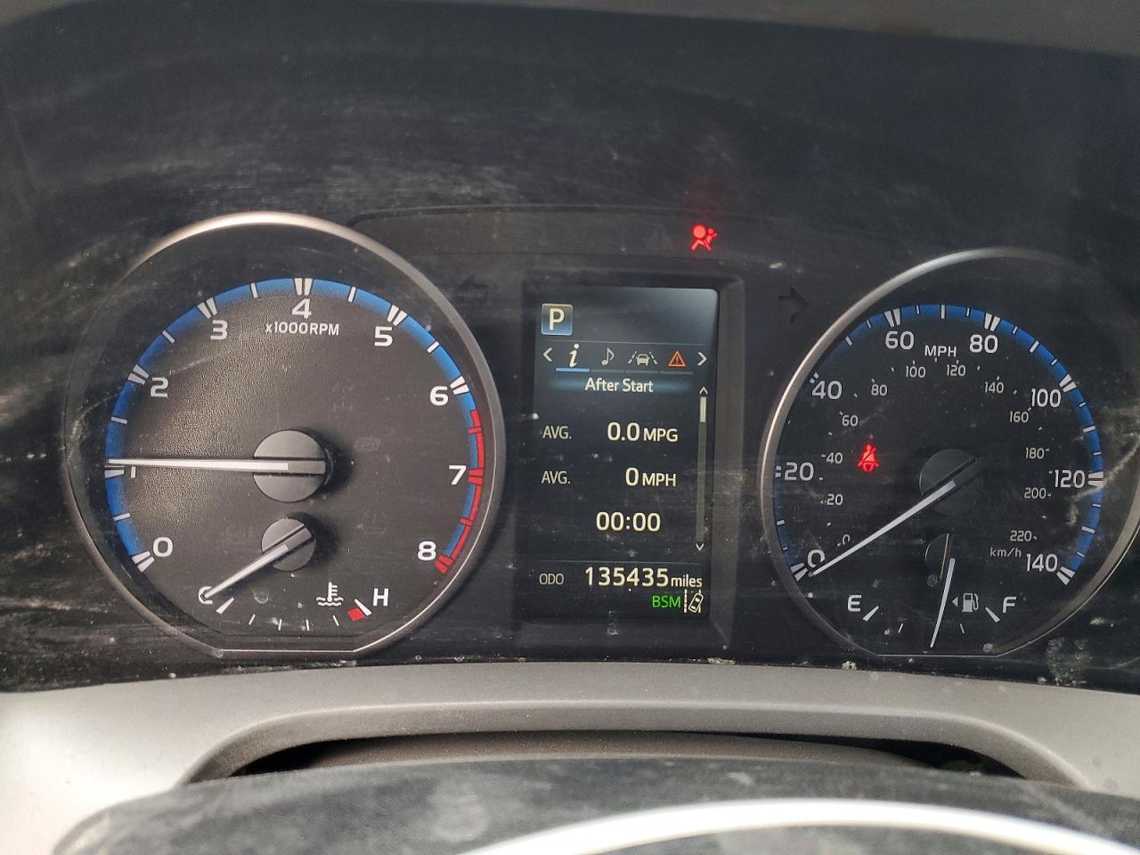 2018 TOYOTA RAV4 XLE photo 18