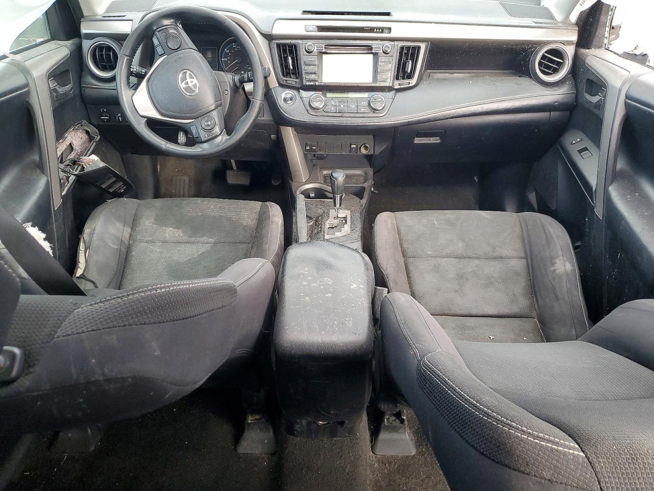 2018 TOYOTA RAV4 XLE photo 15