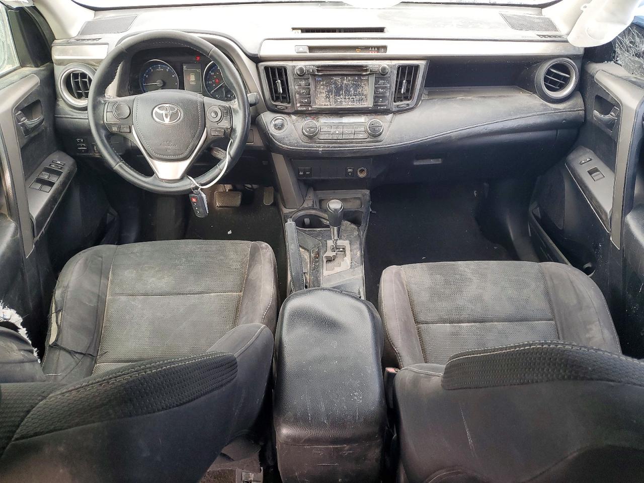 2018 TOYOTA RAV4 XLE photo 16