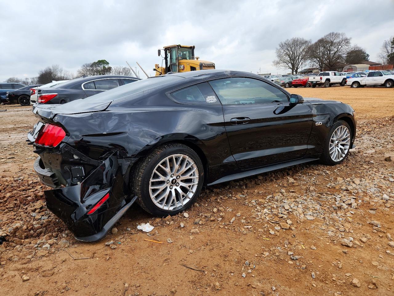 2017 FORD MUSTANG GT photo 3