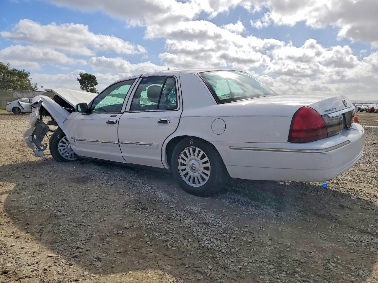 2008 MERCURY GRAND MARQUIS LS photo 2