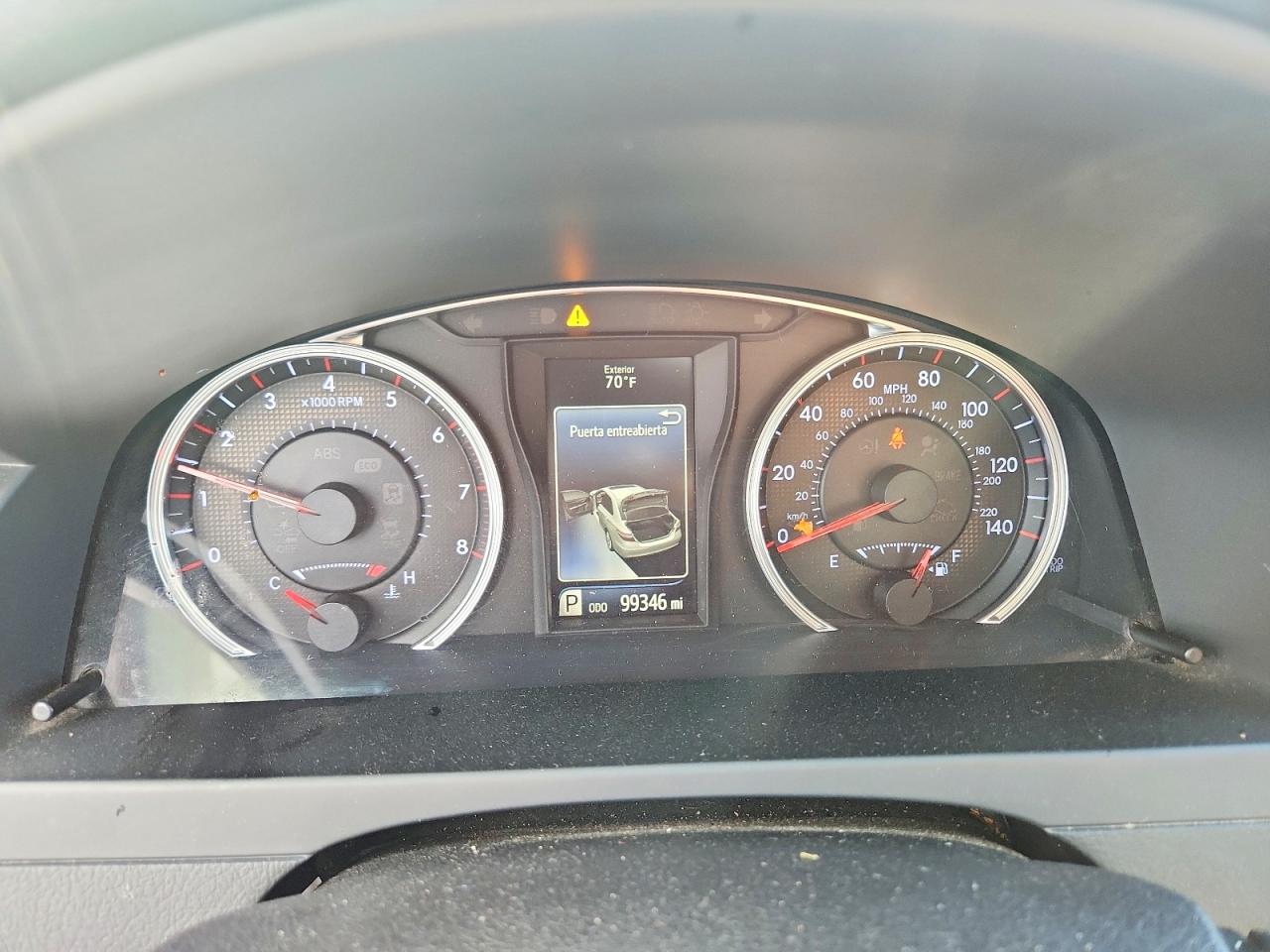 2015 TOYOTA CAMRY LE photo 17