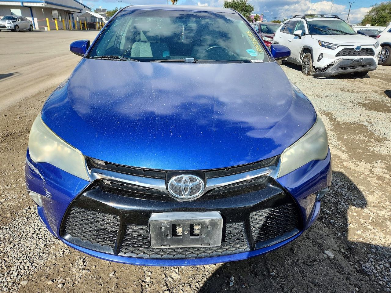 2015 TOYOTA CAMRY LE photo 9