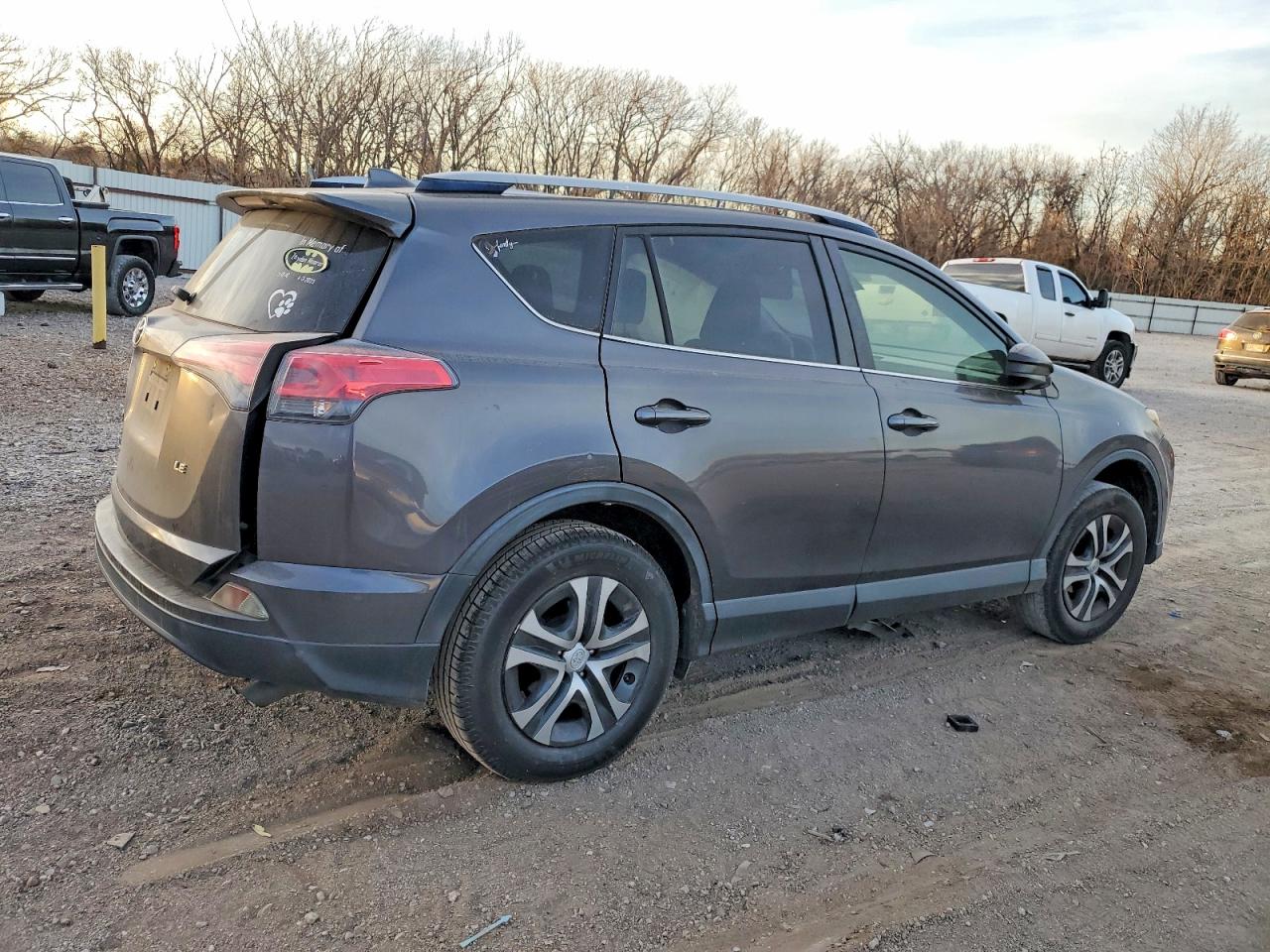 2017 TOYOTA RAV4 LE photo 3