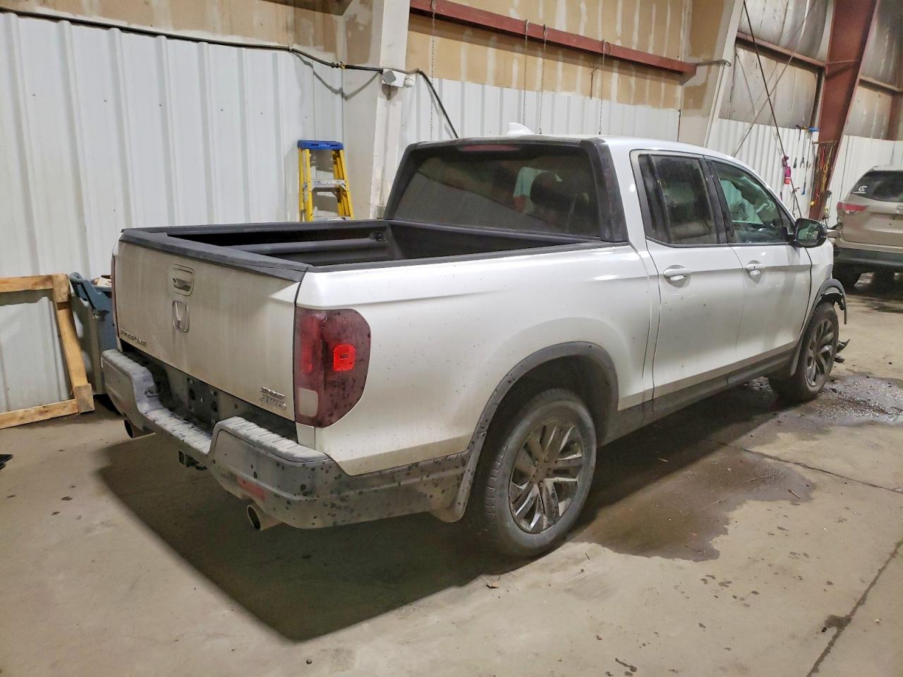 2021 HONDA RIDGELINE SPORT photo 3