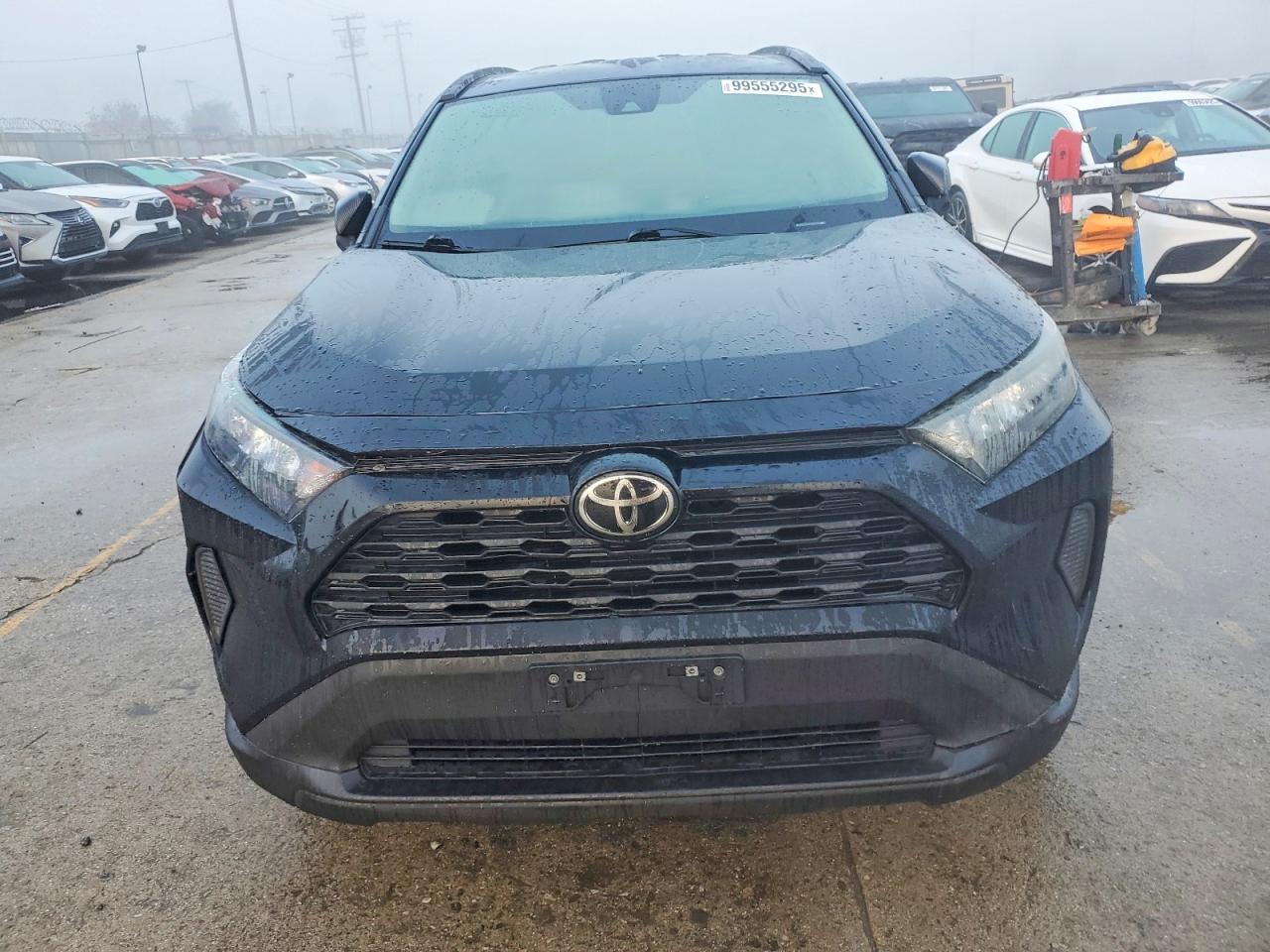 2021 TOYOTA RAV4 LE photo 9