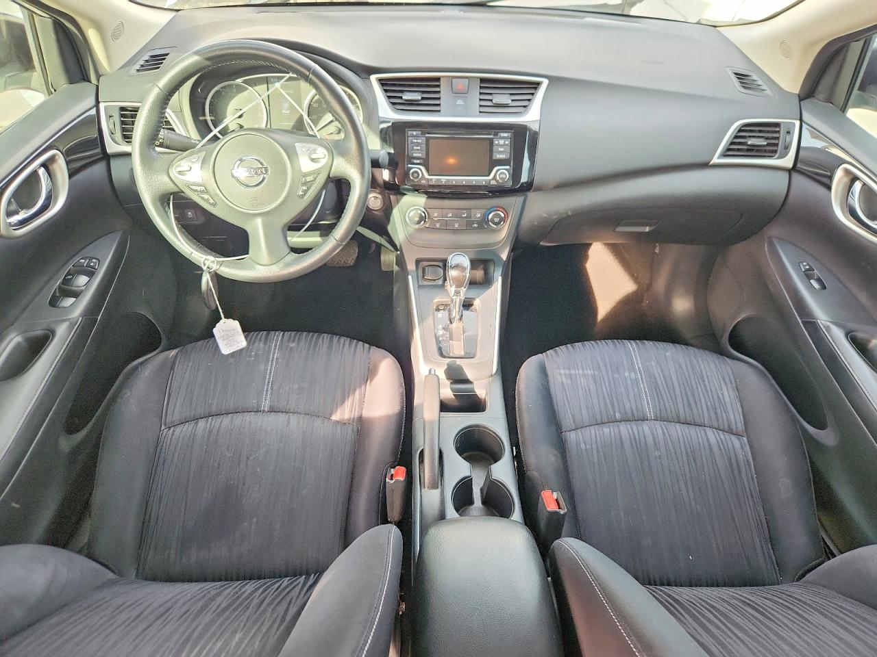 2016 NISSAN SENTRA SV photo 8