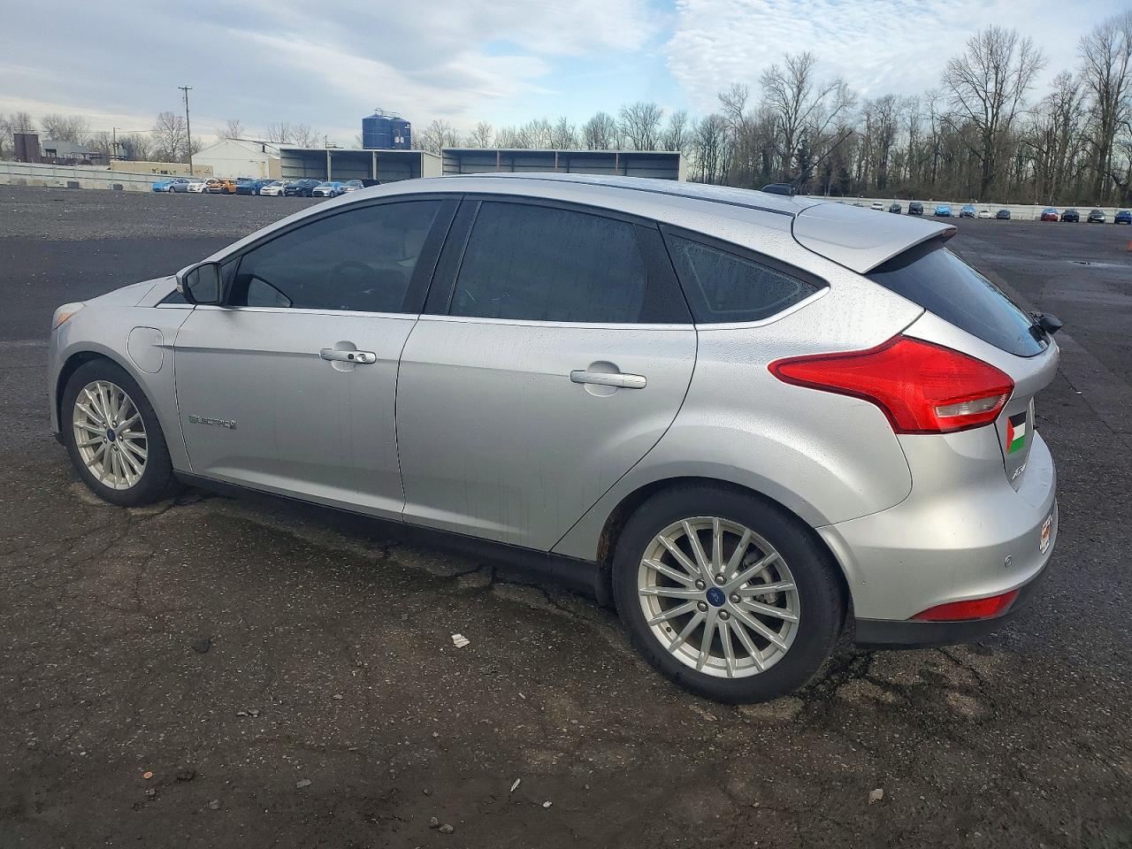 2017 FORD FOCUS BEV photo 2