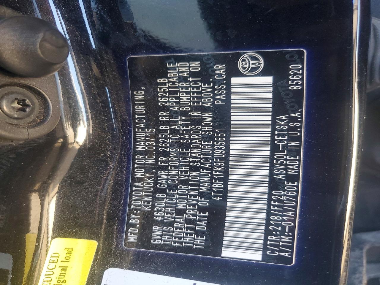 2015 TOYOTA CAMRY LE photo 12