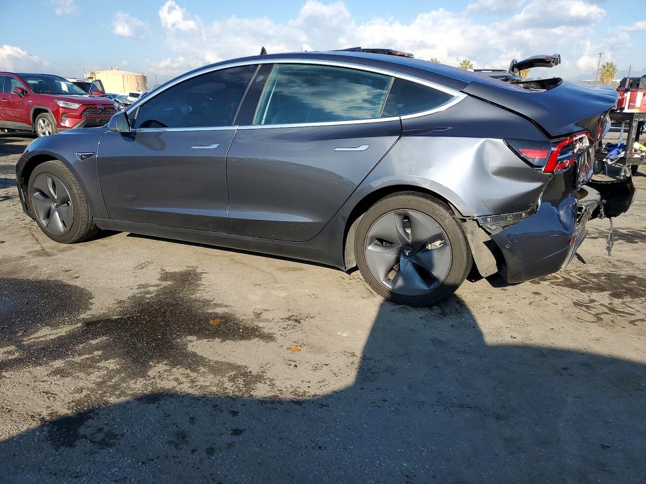2018 TESLA MODEL 3 photo 2